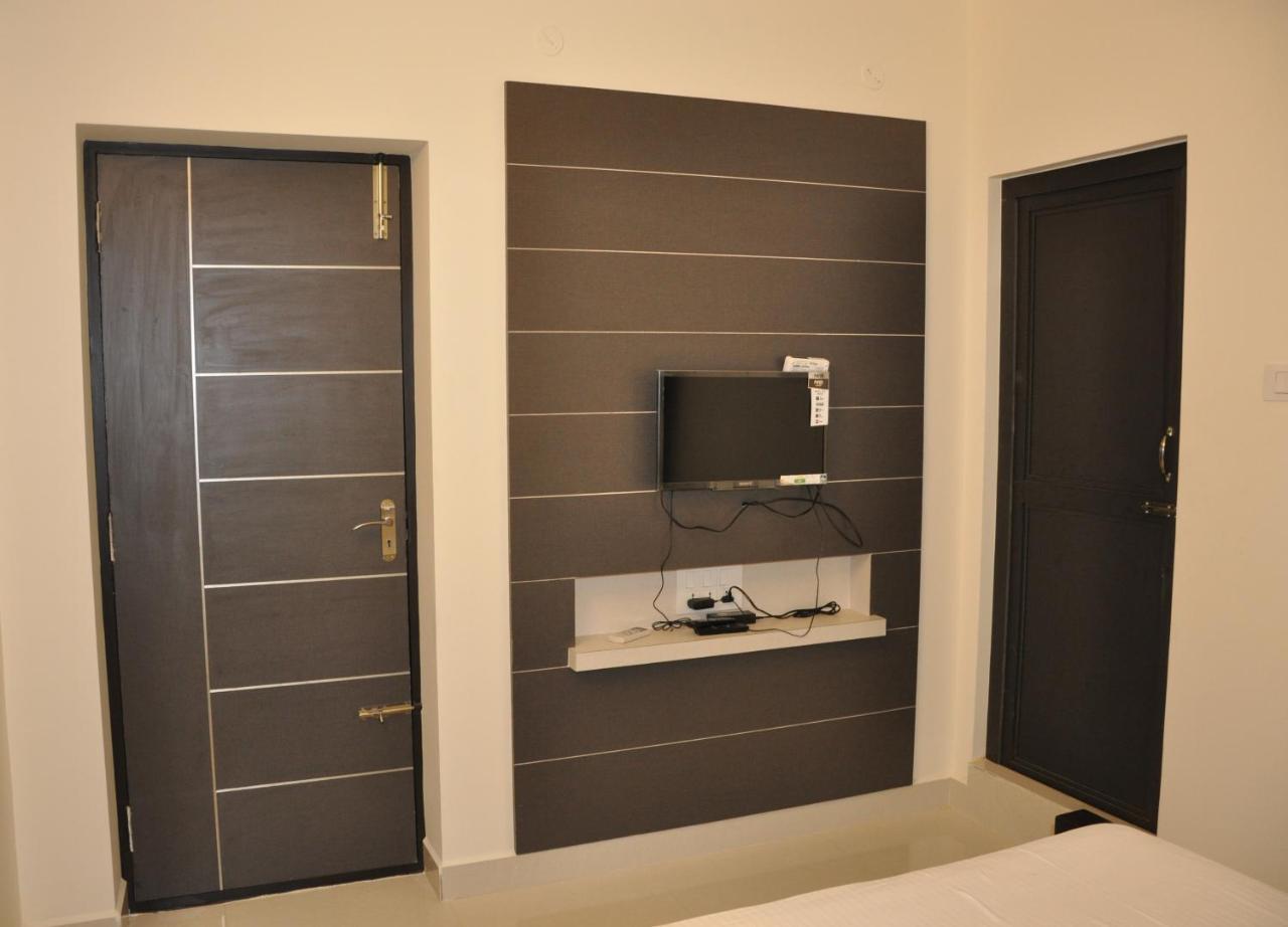 Moonlight Residency Hotel Tiruchirappalli ภายนอก รูปภาพ